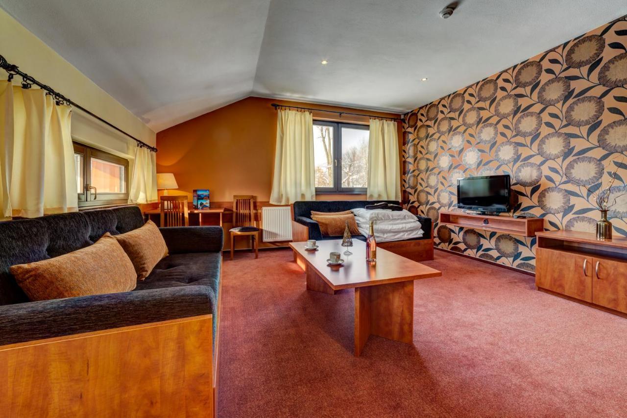 Apartmanovy Dom Slniecko Жьяр Экстерьер фото