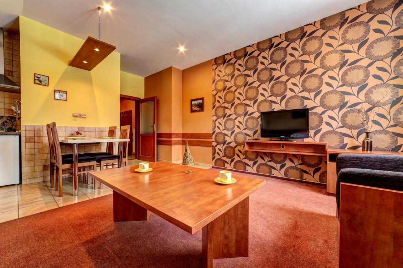 Apartmanovy Dom Slniecko Жьяр Экстерьер фото