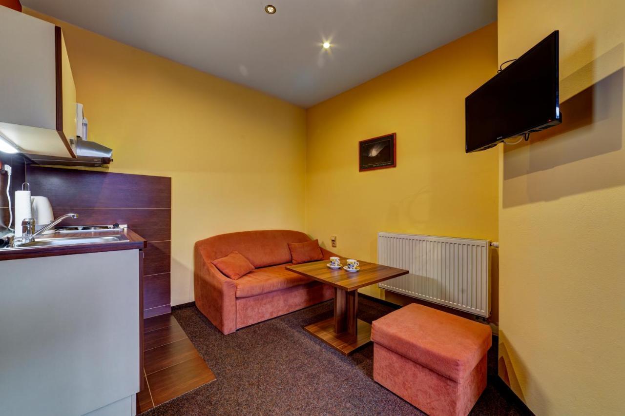 Apartmanovy Dom Slniecko Жьяр Экстерьер фото