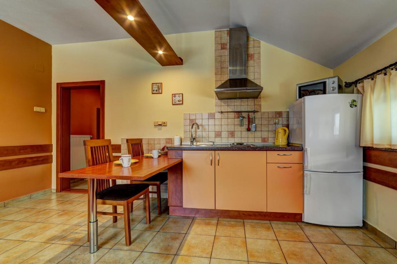 Apartmanovy Dom Slniecko Жьяр Экстерьер фото