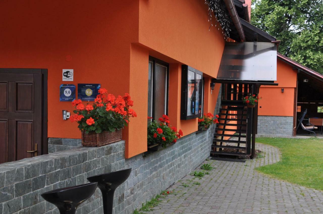 Apartmanovy Dom Slniecko Жьяр Экстерьер фото